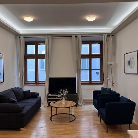 City Centre Apartment With Parking Prag Eksteriør billede