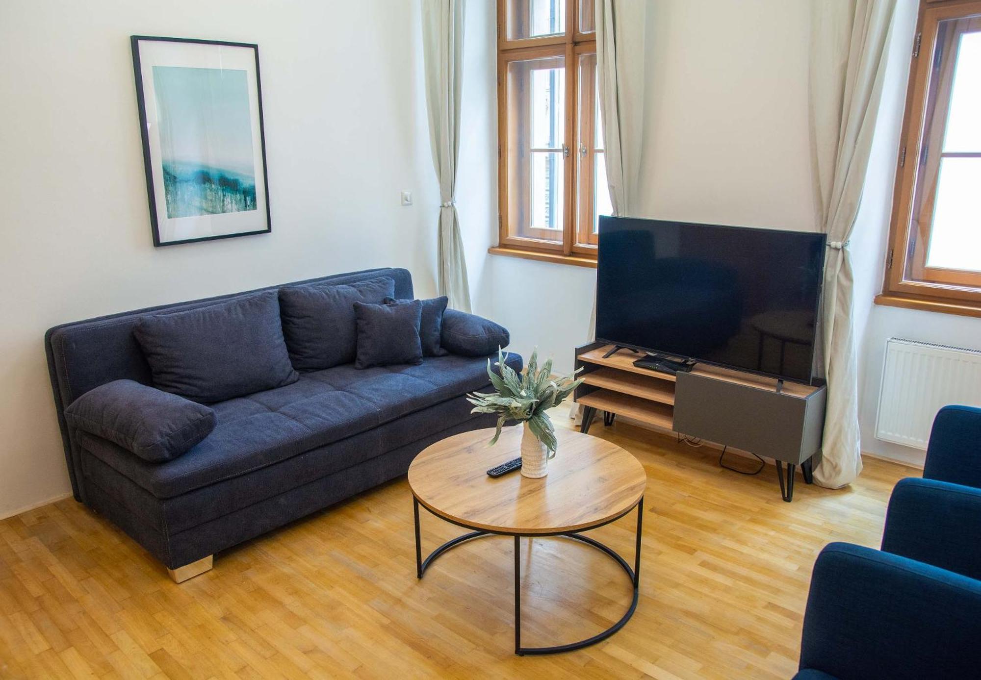 City Centre Apartment With Parking Prag Eksteriør billede